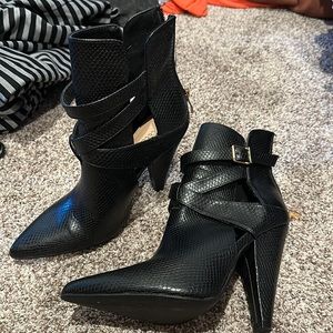 Black heel booties